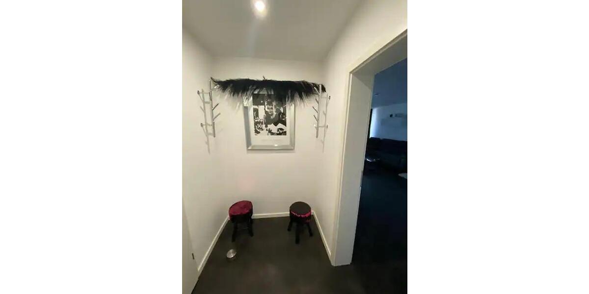 Etagenwohnung Neuss - 2 Zimmer, 70 m&sup2;, 1.300&euro; | Angebot:26424588