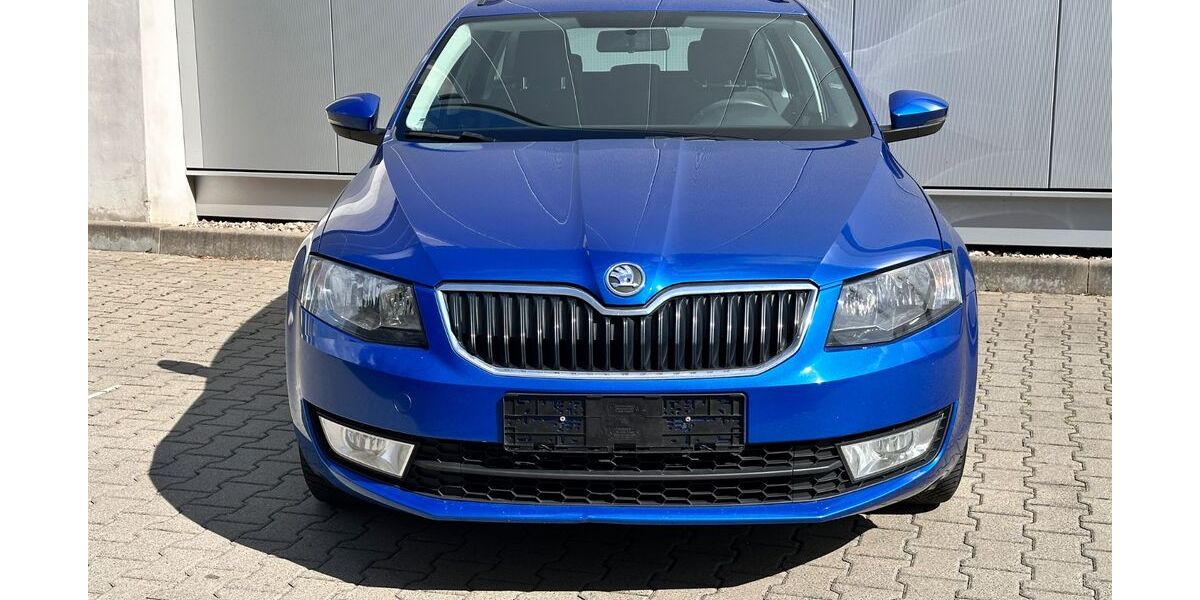 Skoda Octavia 170.000 km 7.690 &euro; Düsseldorf - Bezirk 8 40231