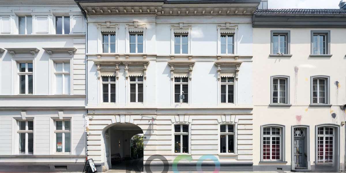 Haus zum Kaufen in Düsseldorf Carlstadt 1.800.000 € 176 m² 8 zimmer