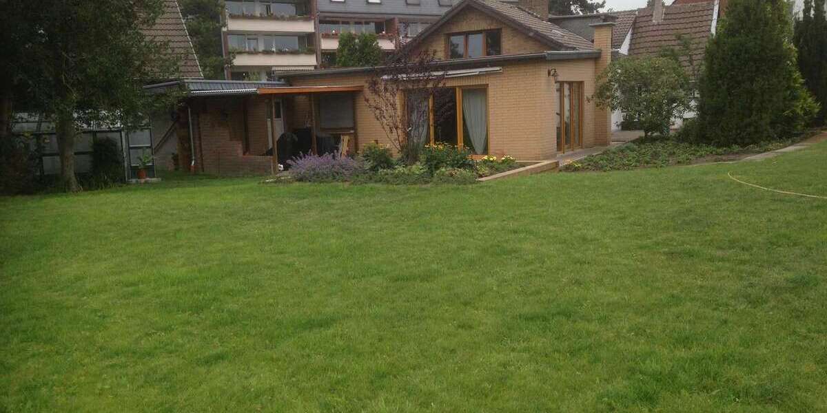 Einfamilienhaus Ratingen Lintorf - 3.5 Zimmer, 151 m&sup2;, 1.800&euro; | Angebot:26521714