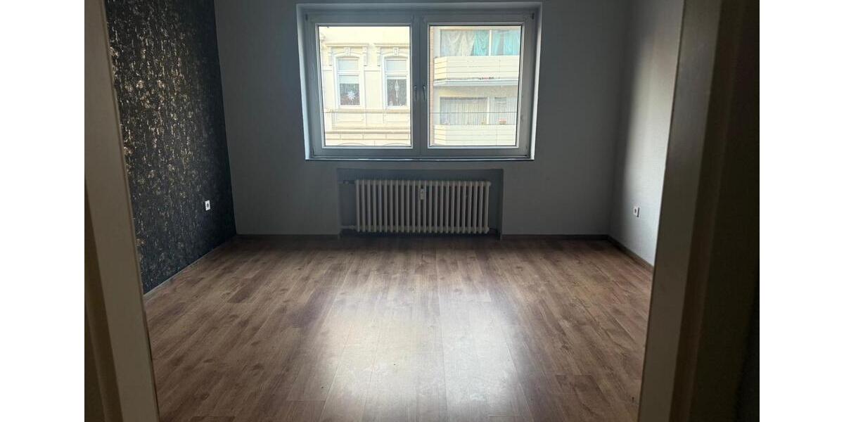 Etagenwohnung Krefeld - 4 Zimmer, 99 m&sup2;, 1.000&euro; | Angebot:25416072