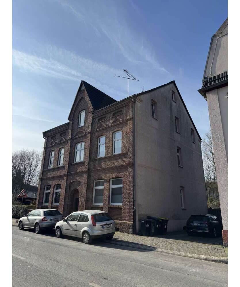 Haus zum Kaufen in Essen 395.000 € 336 m²