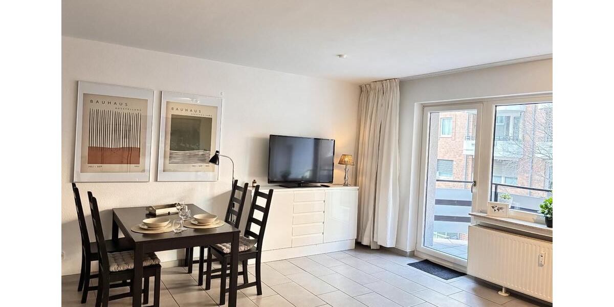 Möblierte 1-Zimmer Wohnung, renoviert mit Balkon - Pempelfort 1 zimmer