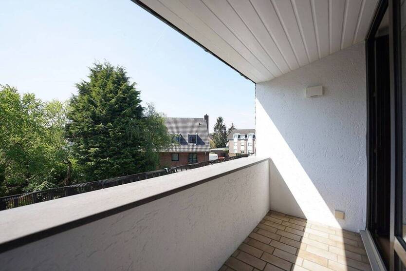 KR-Bockum! Perfekt sanierte 3-Zimmerwohnung mit idyllischem Ausblick nah am Bockumer Platz!