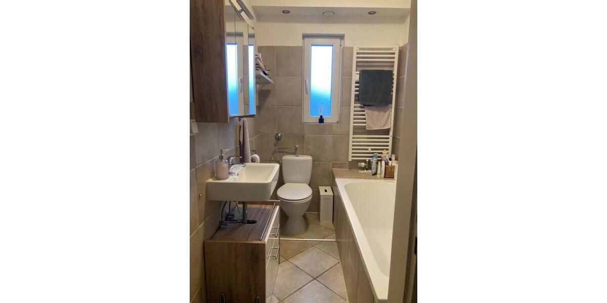 Saniertes MFH mit 3 Parteien zentral in Hilden mit großem Garten 10 zimmer