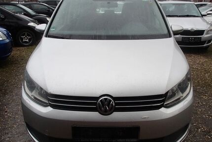 VW Touran 289.000 km 5.299 &euro; Oberhausen 46149