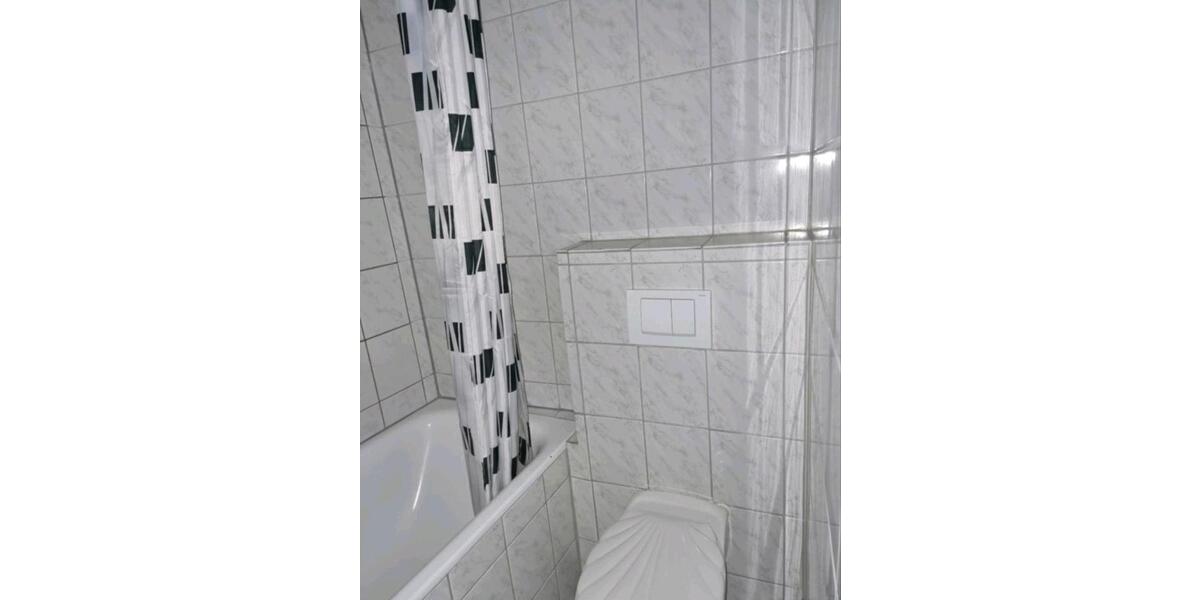 Etagenwohnung Mönchengladbach Süd - 3 Zimmer, 83 m&sup2;, 1.300&euro; | Angebot:26127004