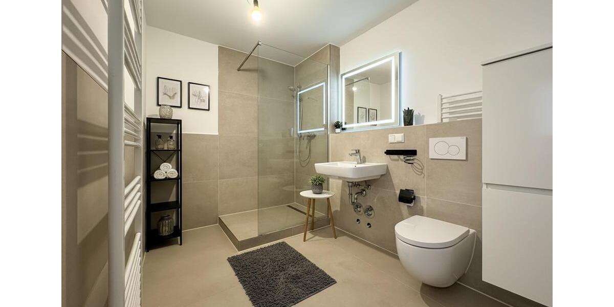 Pempelfort: Urbaner Wohntraum – stilvolle 3-Zimmer-Wohnung in Bestlage mit Balkon & Einbauküche 3 zimmer