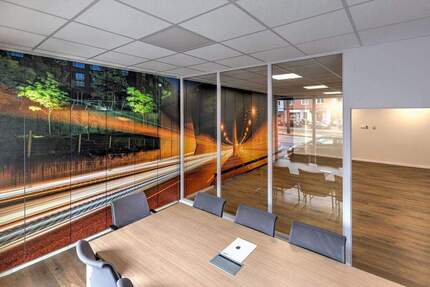 Modernes Atelier-Büro: 25 m², Tageslicht, 247, Konferenzraum & Lager zimmer