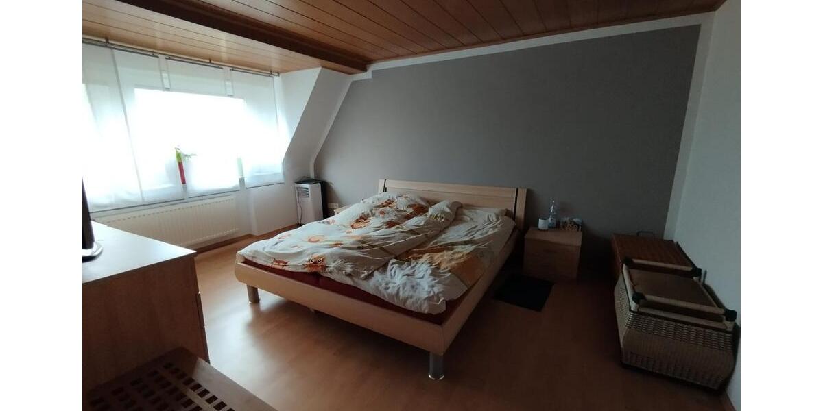 Doppelhaushälfte Mönchengladbach Süd - 7 Zimmer, 145 m&sup2;, 2.250&euro; | Angebot:24742224