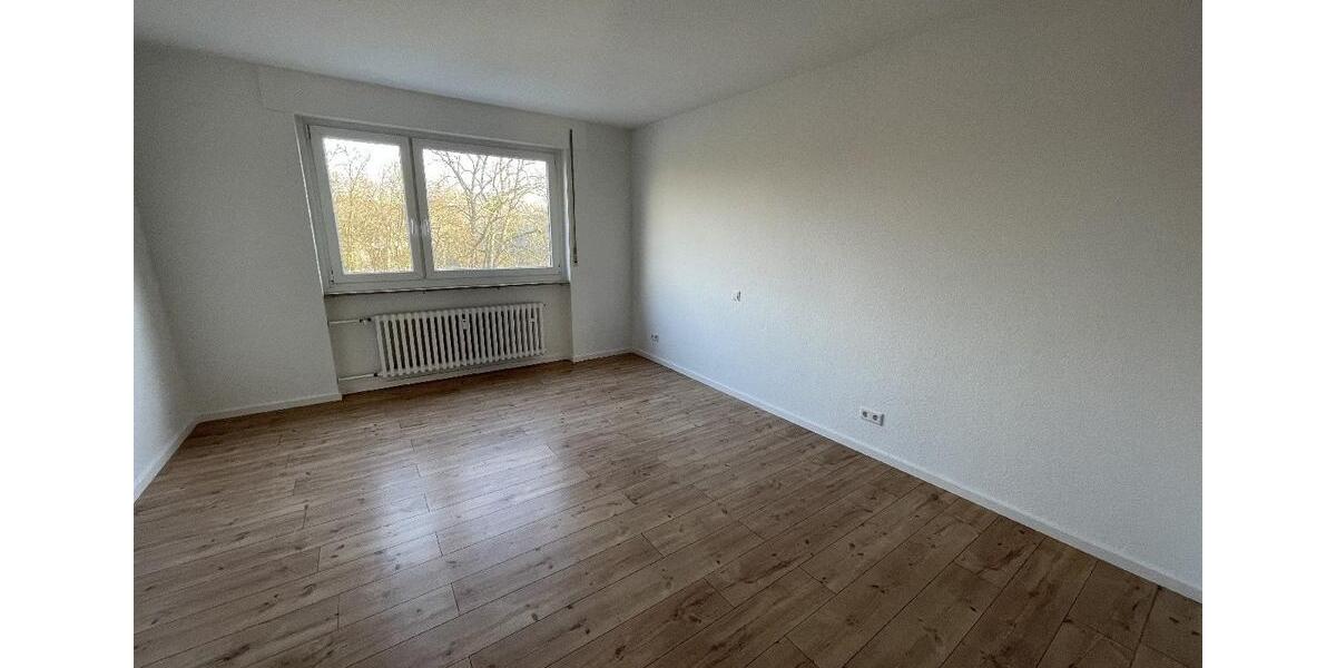 Etagenwohnung Düsseldorf Stadtbezirk 2 - 3 Zimmer, 104 m&sup2;, 1.550&euro; | Angebot:26338386