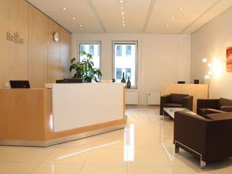 Direkt am Flughafen Düsseldorf: Möblierter Büroraum S ab - sofort verfügbar zimmer