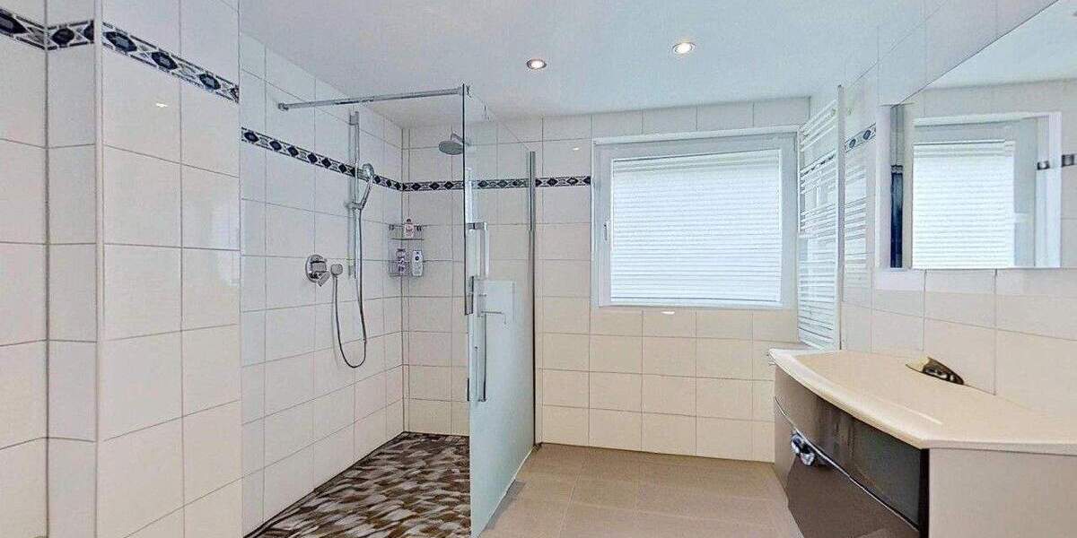 Gibt es ja doch ! Klassische kleine Doppelhaushälfte in schöner Lage von Kaarst - Vorst 4 zimmer