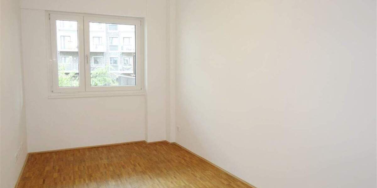 Moderne 3 Zimmer mit EBK, 2 Bädern, 2 Balkone, Fußbodenhzg. in Flingern 3 zimmer