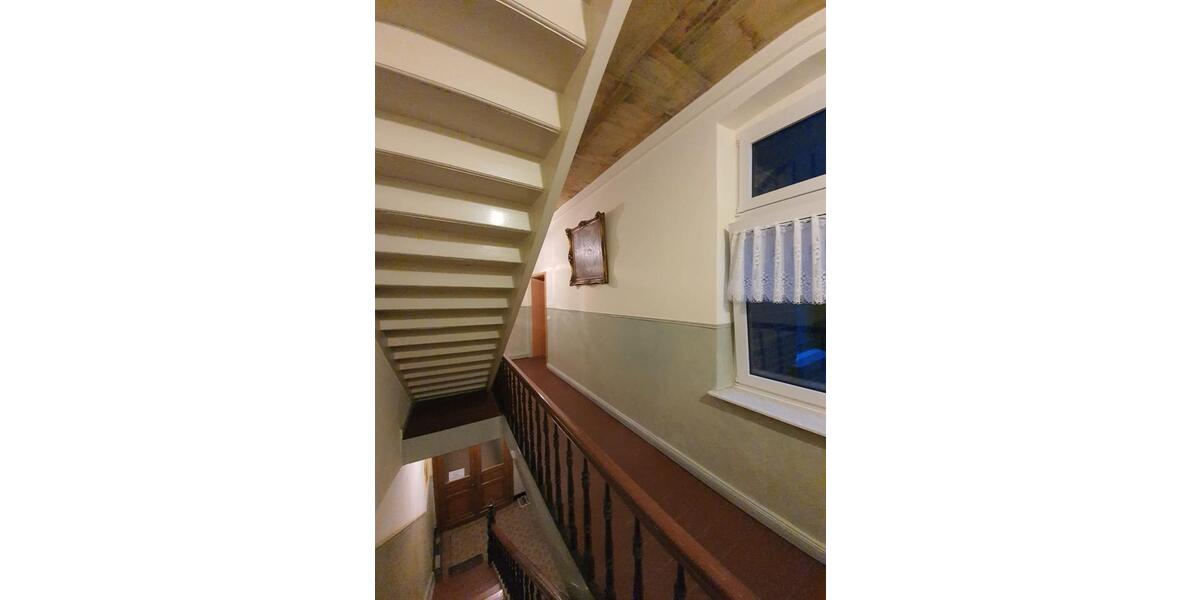 Dachgeschoßwohnung Duisburg Mittelmeiderich - 3 Zimmer, 1 m&sup2;, 700&euro; | Angebot:25590266