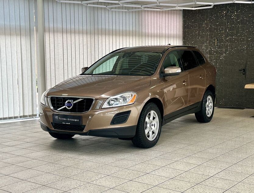 Volvo XC60 170.000 km 12.490 € Duisburg 47259