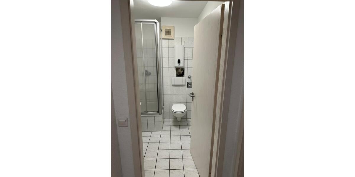 Dachgeschoßwohnung Leverkusen Schlebusch - 2 Zimmer, 34 m&sup2;, 850&euro; | Angebot:26090589