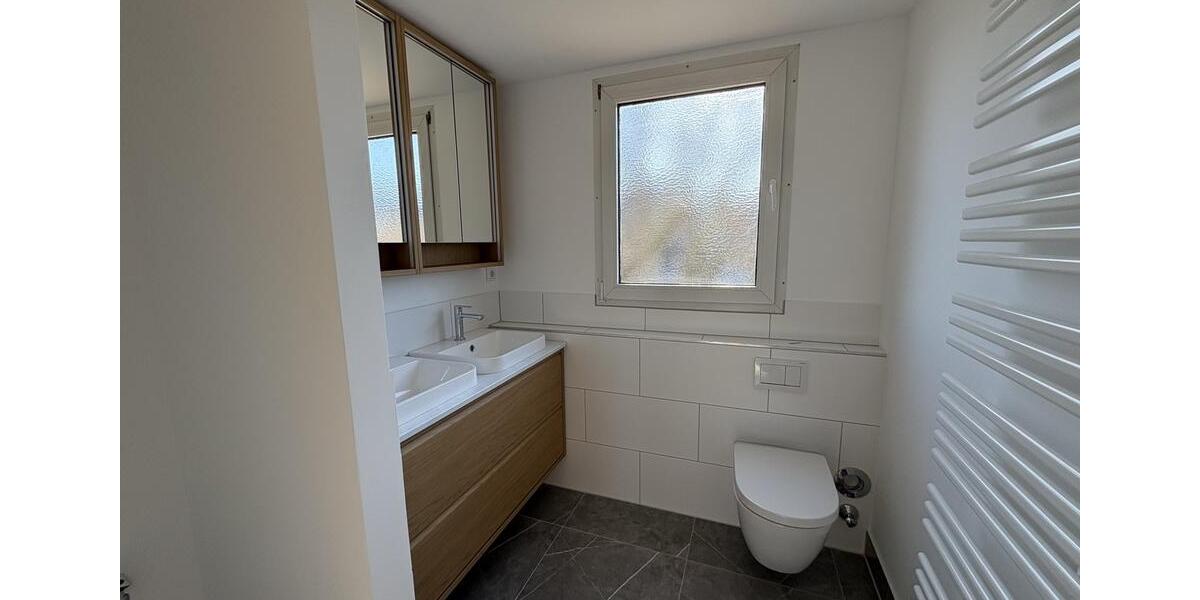 Dachgeschoßwohnung Düsseldorf Pempelfort - 3 Zimmer, 85 m&sup2;, 1.715&euro; | Angebot:25718773