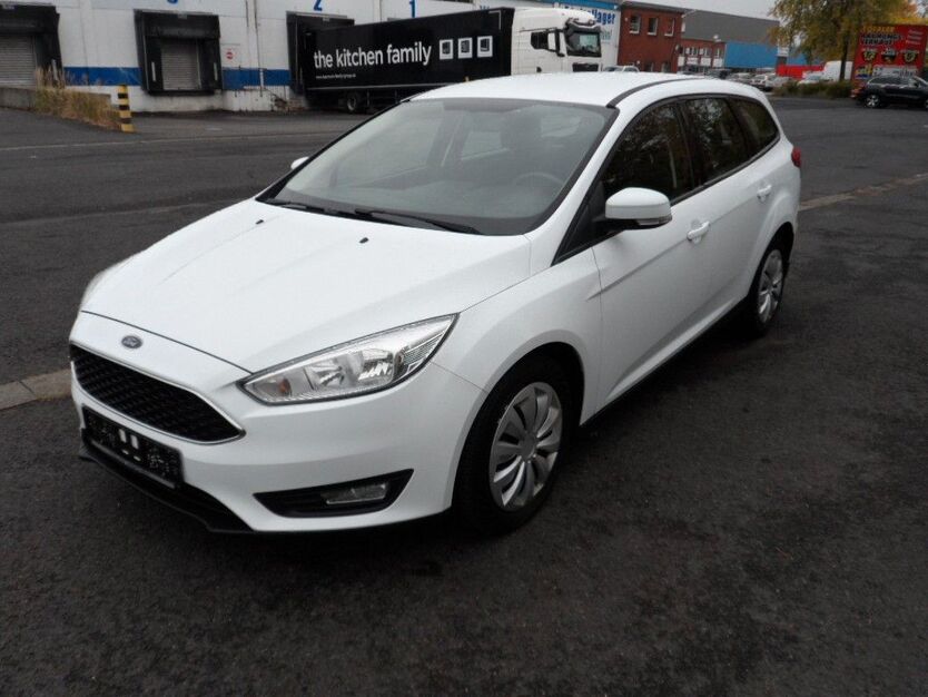 Ford Focus 157.000 km 7.799 € Kempen 47906