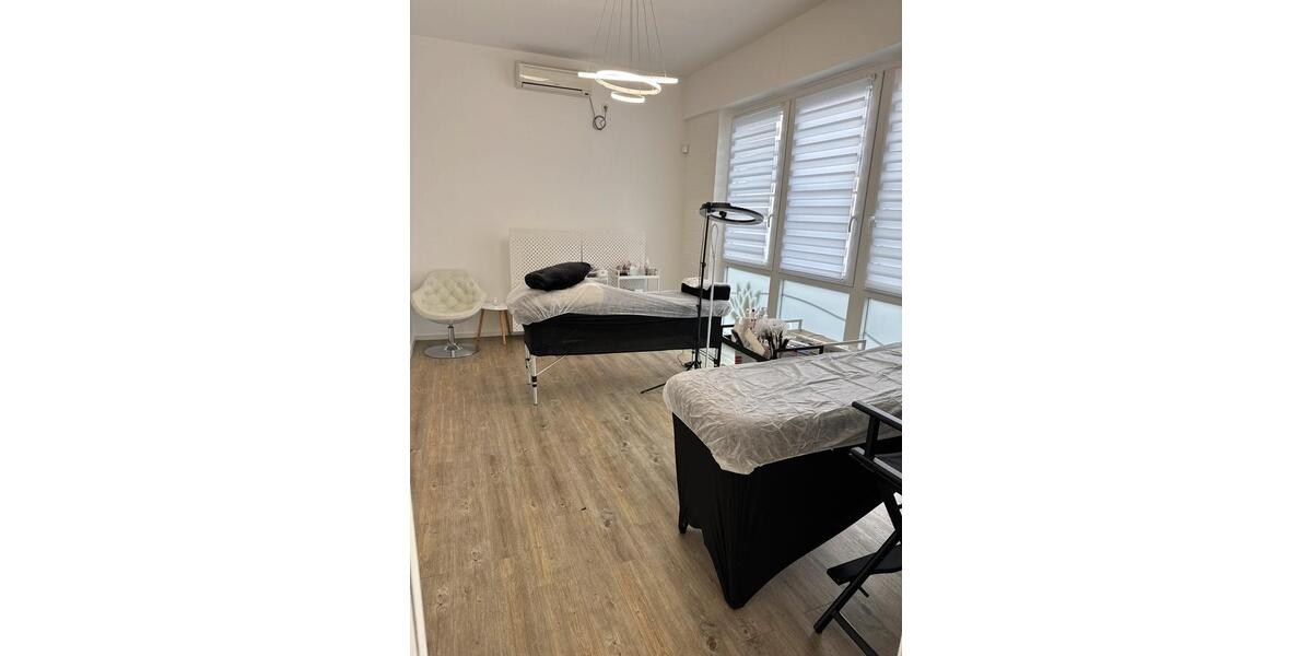 Behandlungsraum (15 qm) zur Untermiete im Kosmetikstudio zimmer