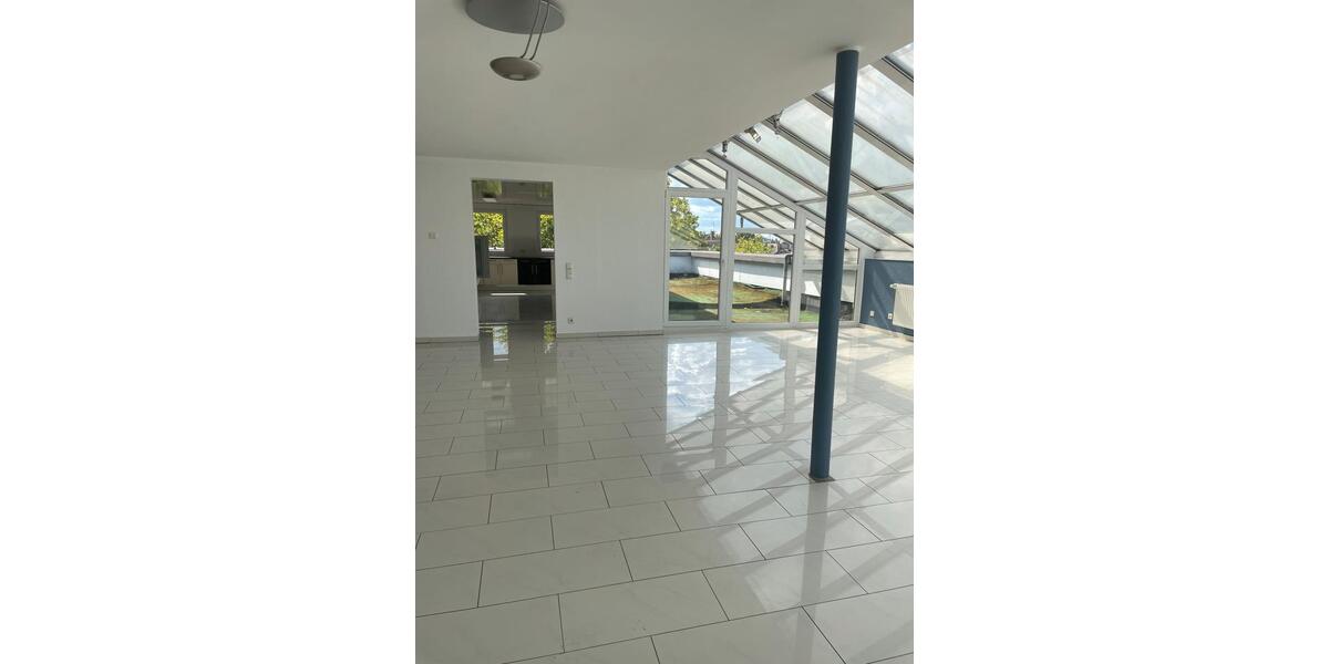 Einfamilienhaus Duisburg Duisburg-Mitte - 2 Zimmer, 177 m&sup2;, 800&euro; | Angebot:25718261