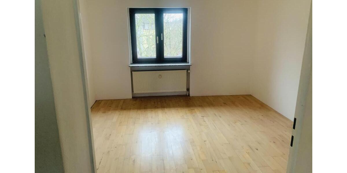 Etagenwohnung Düsseldorf Oberbilk - 2 Zimmer, 76 m&sup2;, 920&euro; | Angebot:25238057