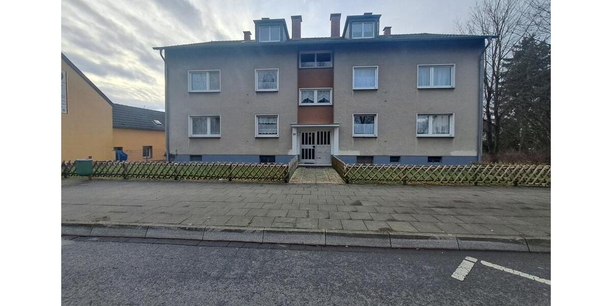 3-Zimmer-DG-Wohnung - Erstbezug nach Sanierung - Nähe Klinikum 3 zimmer