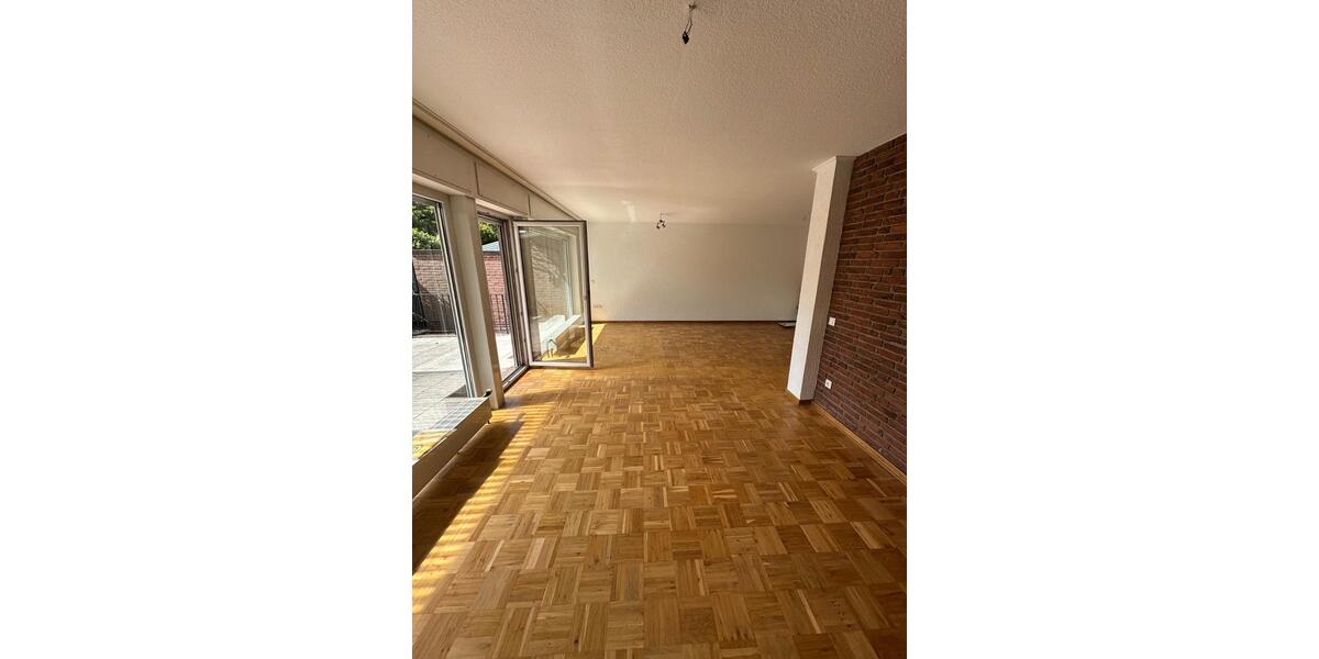 Reihenhaus Meerbusch Kierst - 5.5 Zimmer, 135 m&sup2;, 1.700&euro; | Angebot:26358631