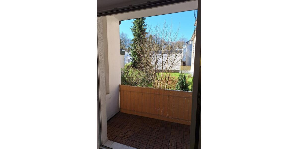 Etagenwohnung Solingen - 3 Zimmer, 80 m&sup2;, 560&euro; | Angebot:25784080