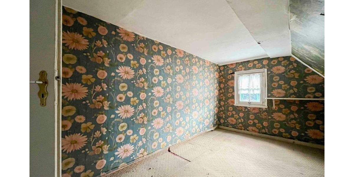 Einfamilienhaus Solingen Gräfrath - 6 Zimmer, 108 m&sup2;, 160.000&euro; | Angebot:25781326