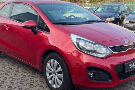 Kia Rio 130.000 km 7.299 &euro; Mönchengladbach 41063