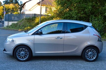 Lancia Ypsilon 23.000 km 8.300 &euro; Wuppertal 42279