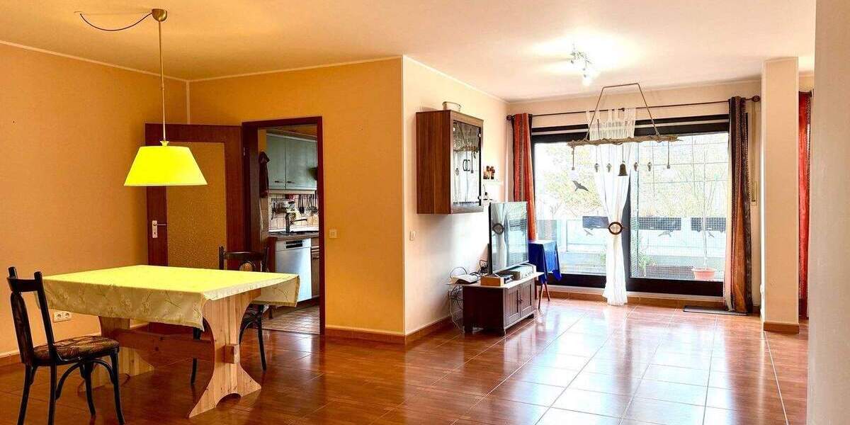 Etagenwohnung Düsseldorf Unterbach - 4 Zimmer, 109 m&sup2;, 359.000&euro; | Angebot:25413595