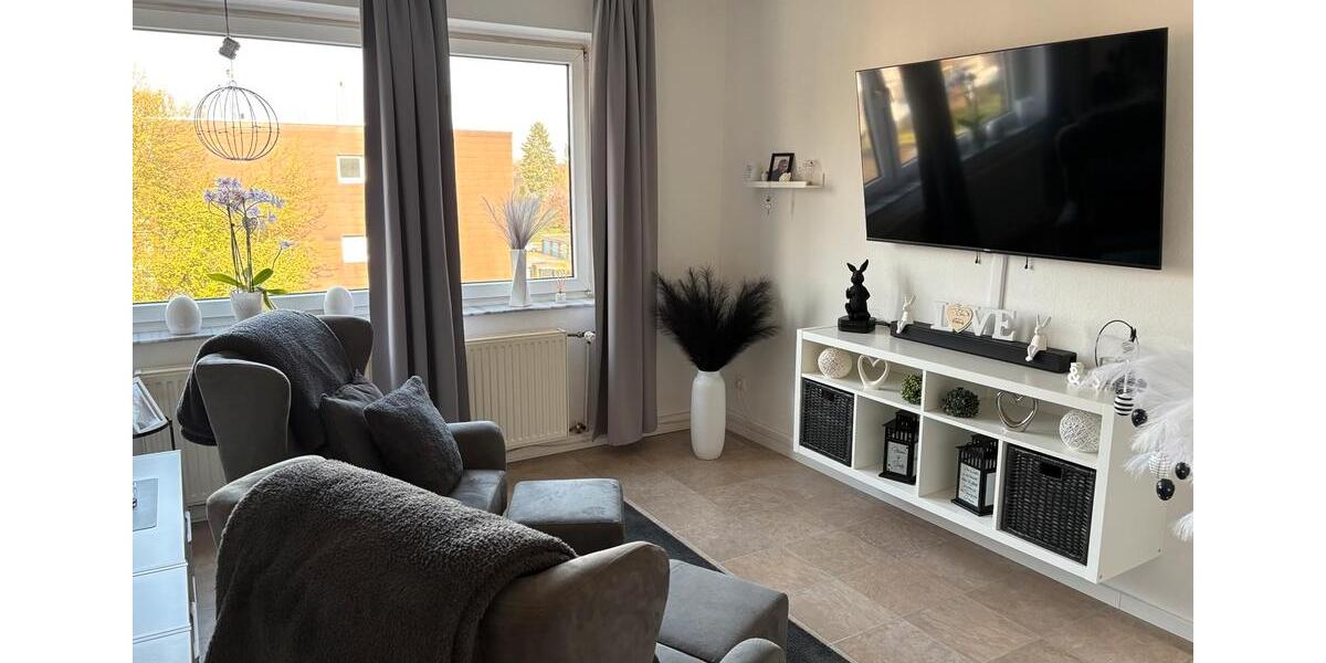 Dachgeschoßwohnung Mönchengladbach West - 4 Zimmer, 93 m&sup2;, 180.000&euro; | Angebot:27077729