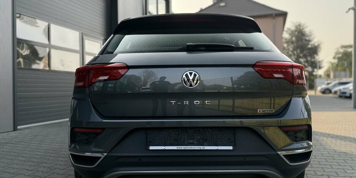 VW T-Roc R line / 4Motion / Keyless Go / PANO 53.000 km 24.590 &euro; Mönchengladbach 41066