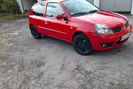 Renault Clio 63.990 km 2.500 &euro; Duisburg 47167