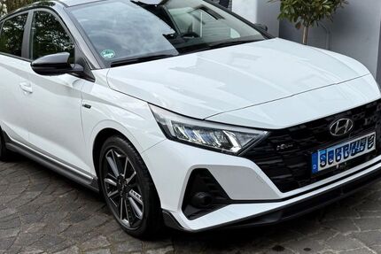 Hyundai i20 15.633 km 19.900 &euro; Solingen 42657