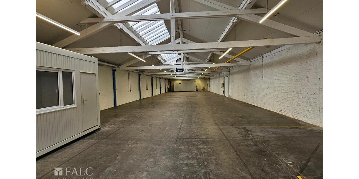 Moderne Lagerhalle im Gewerbepark-Süd zimmer