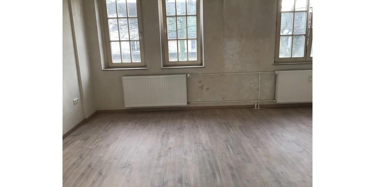 Dachgeschoßwohnung Duisburg Huckingen - 3 Zimmer, 71 m&sup2;, 499&euro; | Angebot:23293968