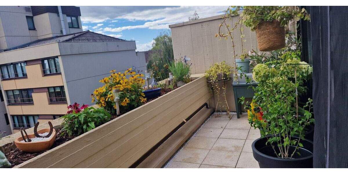 Wohnglück auf 4 Zimmern – mit Balkon, Einbauküche & TG! 4 zimmer