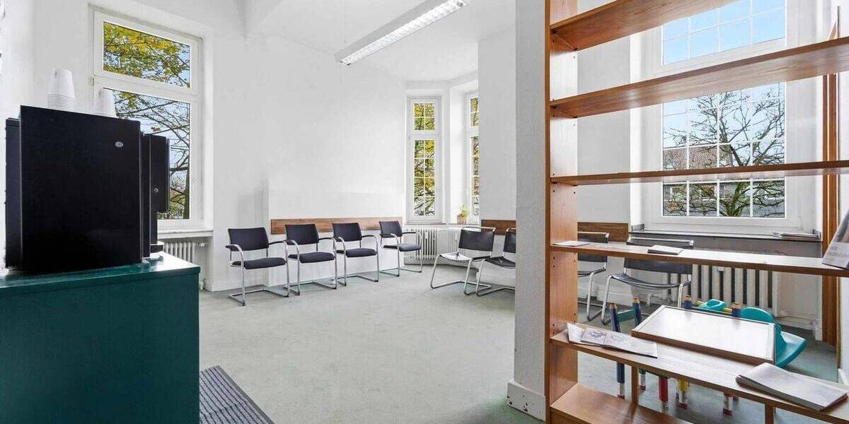 Exklusives Wohn- und Geschäftshaus mit langfristigen Mietern in Toplage am Allee-Center 6 zimmer