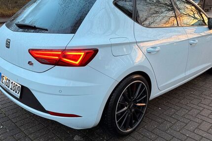 Seat Leon 81.100 km 14.990 &euro; Ratingen 40880