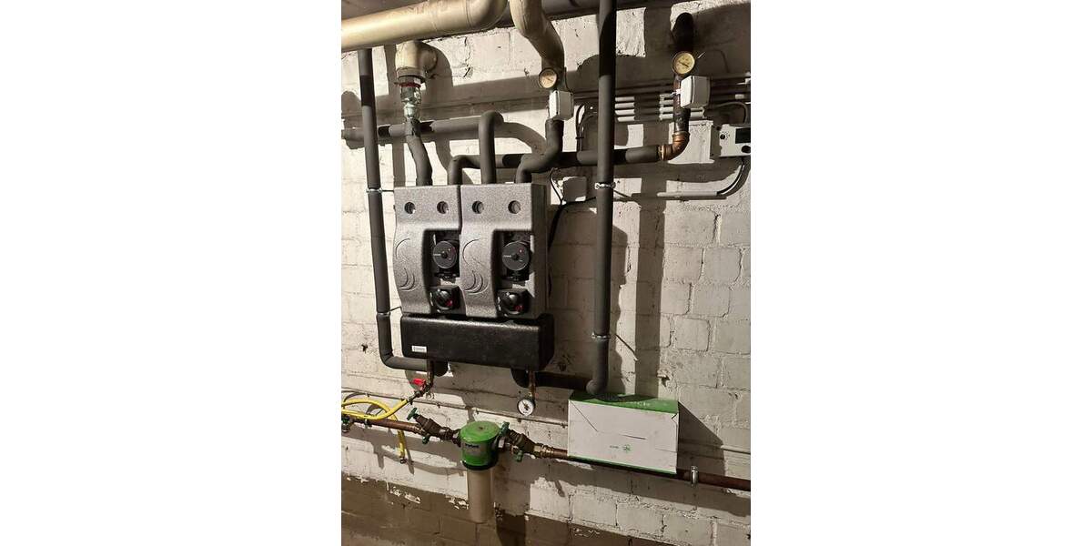 Gepflegtes, voll vermietetes Mehrfamilienhaus inkl. 2 Gewerbeeinheiten in Moers 2 zimmer