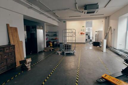Laden Büro Lager Ausstellung mit 200qm in Unterrath Kalkumer Straße 1 zimmer