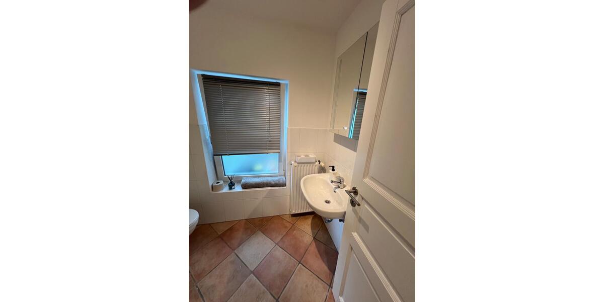 Terrassenwohnung Düsseldorf Stadtbezirk 8 - 1 Zimmer, 38 m&sup2;, 800&euro; | Angebot:24191118