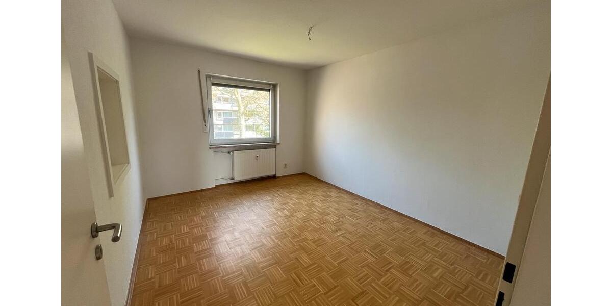 Etagenwohnung Krefeld Fischeln - 4 Zimmer, 120 m&sup2;, 1.260&euro; | Angebot:26395053