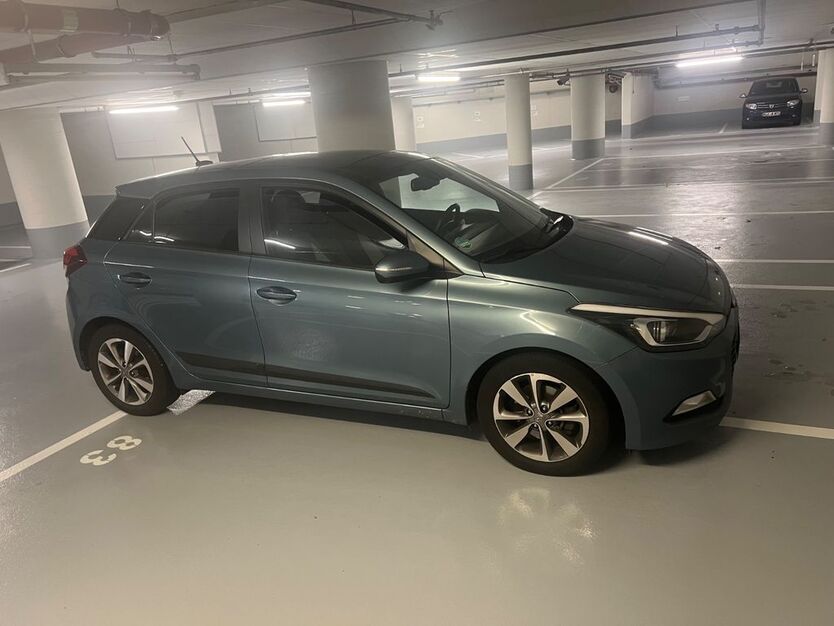 Hyundai i20 115.000 km 9.300 € Düsseldorf 40547