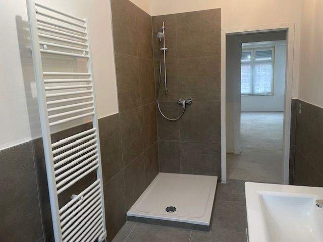 Stilvolle Altbauwohnung in Toplage am Bunten Garten - kernsaniert mit vielen Highlights 5 zimmer