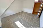 Gepflegtes Dreifamilienhaus zzgl. App. 2x Garagen und Traumgarten