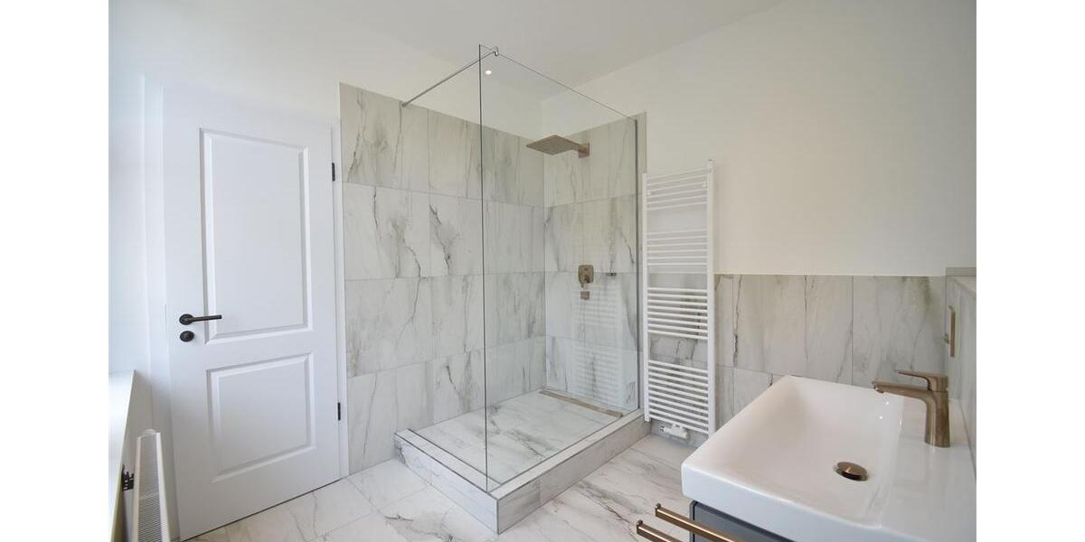 Erstbezug in OBK! Traumhafte 3-Zi-Whg mit Balkon & 2 Bädern 3 zimmer